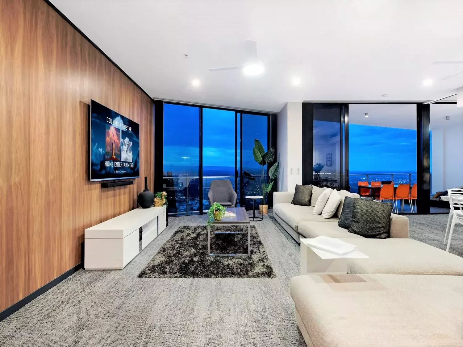 Three Bedroom Sub Penthouse - 5 Night Special Rate