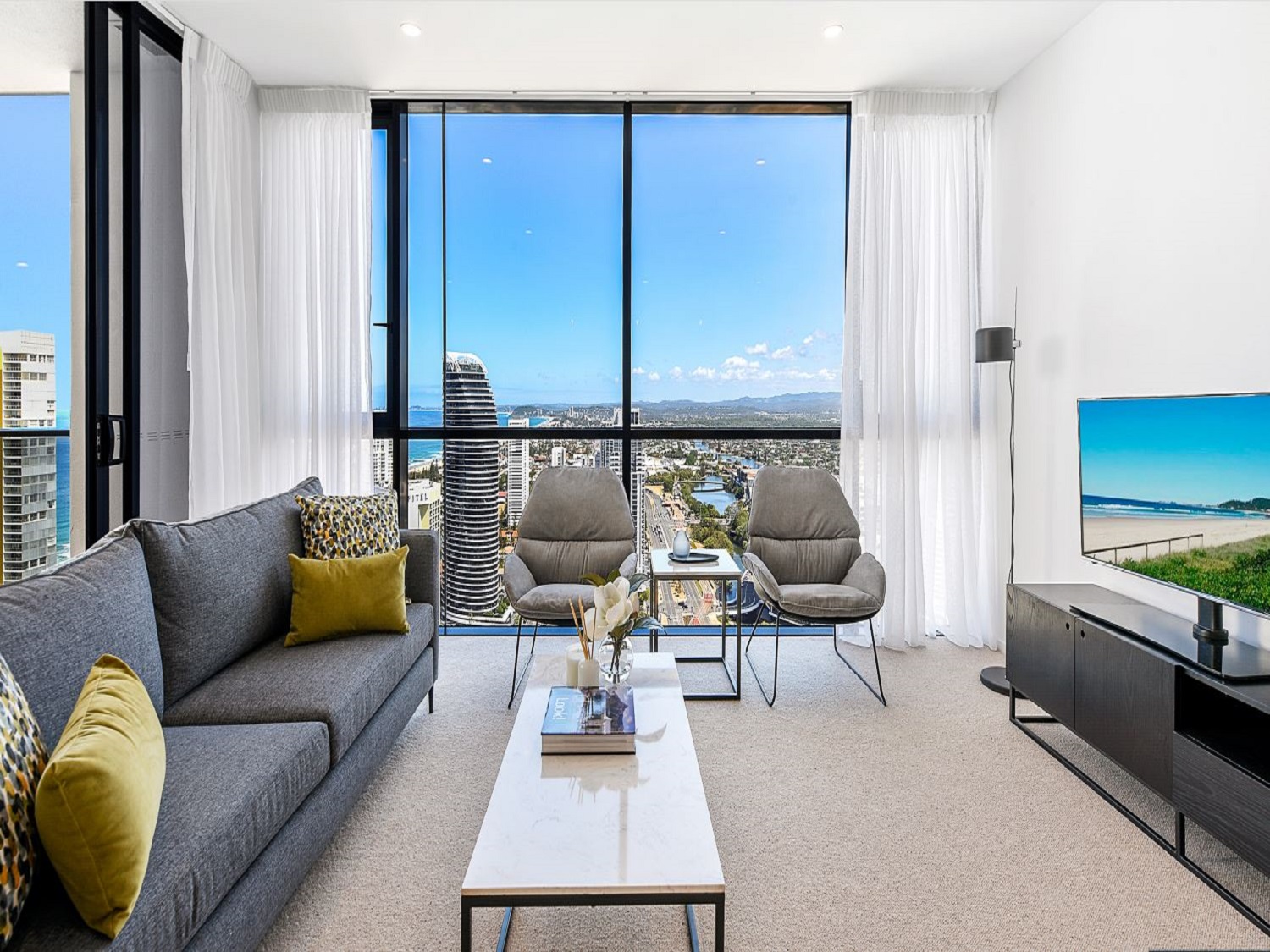 One Bedroom Apartment - SALE - 3 Night+