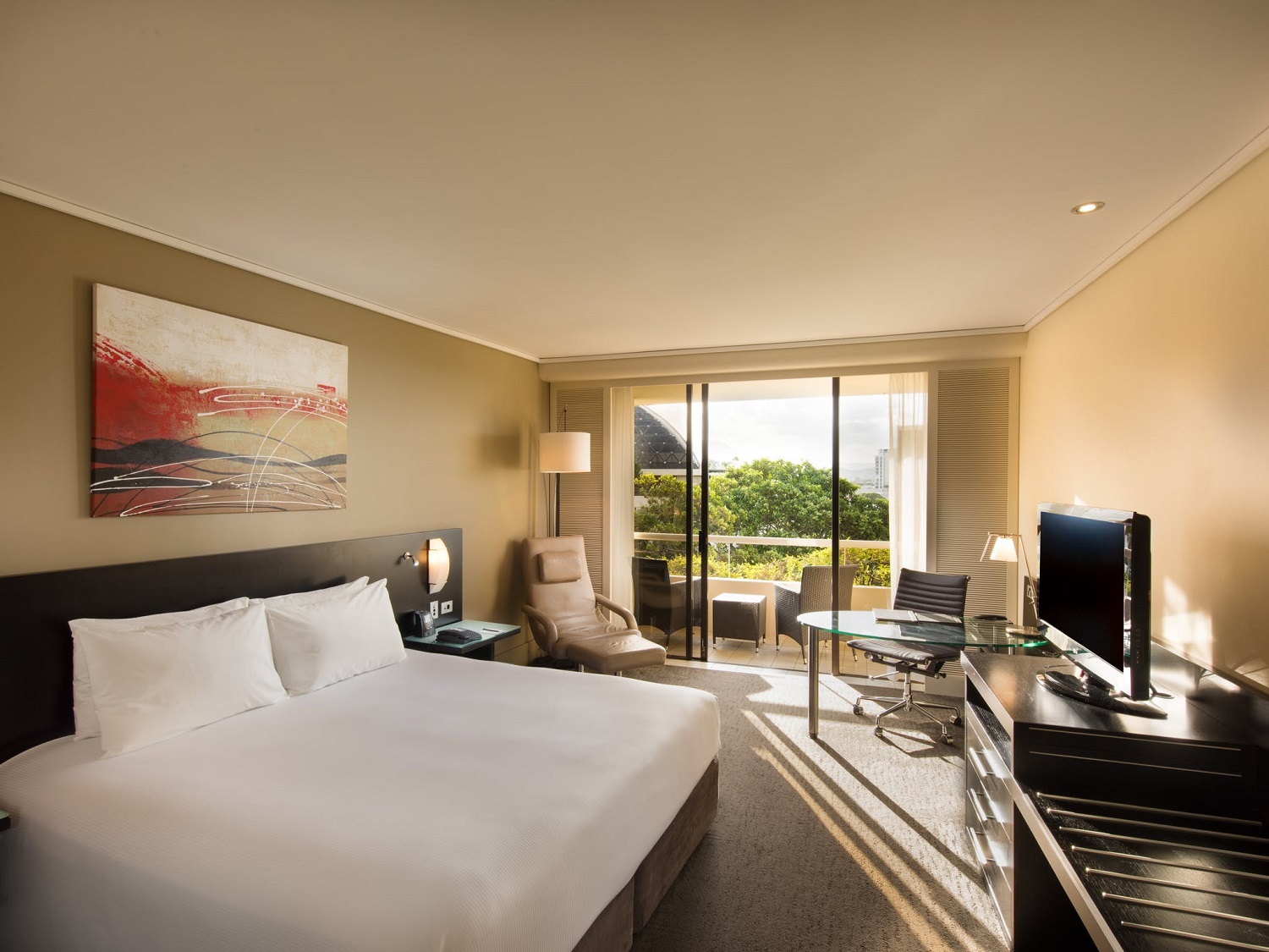 King Hilton Guest Room